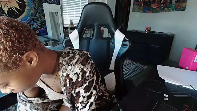 tsunamitori online show from November 17, 2025, 5:08 pm