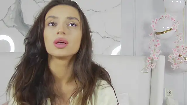 Snapshot of AdoraCortes chatting on September 21, 2025, 5:09 am AdoraCortes online show from September 21, 2025, 5:09 am