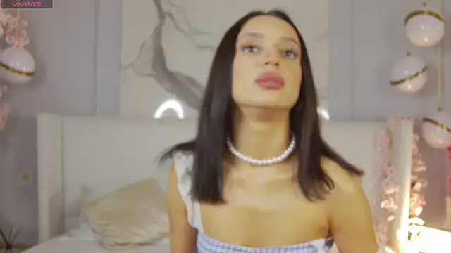 Snapshot of AdoraCortes chatting on October 18, 2025, 5:10 am AdoraCortes online show from October 18, 2025, 5:10 am