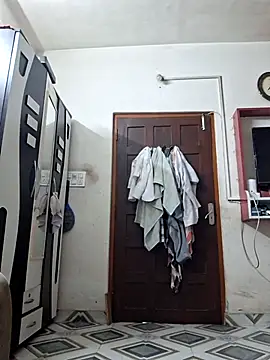 SIMIHOT online show from January 9, 2026, 1:36 pm