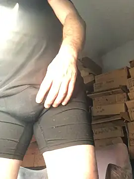 Snapshot of 2playforeplay chatting on March 4, 2026, 5:02 am 2playforeplay online show from March 4, 2026, 5:02 am