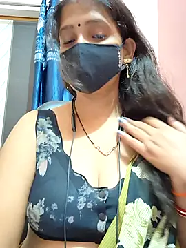 Sonalihot  online show from October 6, 2025, 5:32 pm