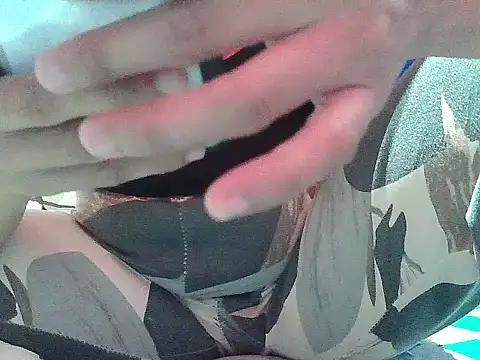 Snapshot of Ayiesha chatting on September 13, 2025, 3:23 pm Ayiesha online show from September 13, 2025, 3:23 pm