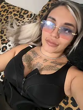 Snapshot of Princess-Jasmine07 chatting on November 1, 2025, 1:57 pm Princess-Jasmine07 online show from November 1, 2025, 1:57 pm