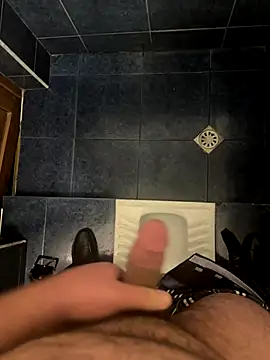 Snapshot of Faruk_big chatting on October 31, 2025, 10:27 am Faruk big online show from October 31, 2025, 10:27 am