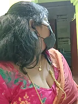 Snapshot of Tamil_Mithra chatting on February 18, 2026, 7:21 pm Tamil Mithra online show from February 18, 2026, 7:21 pm