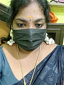 Snapshot of Tamil_Mithra chatting on March 13, 2026, 6:25 pm Tamil Mithra online show from March 13, 2026, 6:25 pm