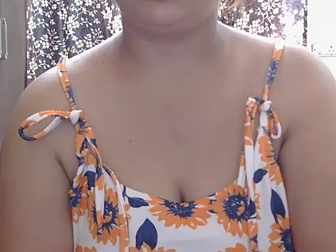 Roxy sweety  online show from September 28, 2025, 5:02 am