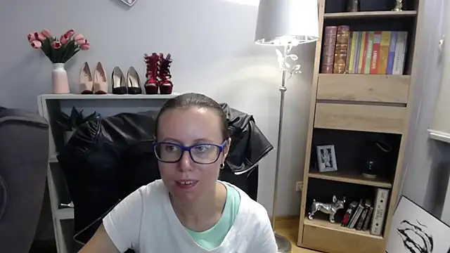 Snapshot of sweetxLizzy chatting on September 9, 2025, 4:45 am sweetxLizzy online show from September 9, 2025, 4:45 am