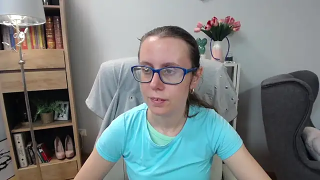 sweetxLizzy online show from June 9, 2026, 4:24 am