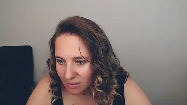 Darklure  online show from September 24, 2025, 2:09 pm