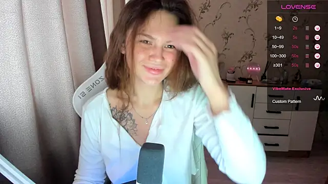 yourdreamm  online show from September 19, 2025, 7:10 am