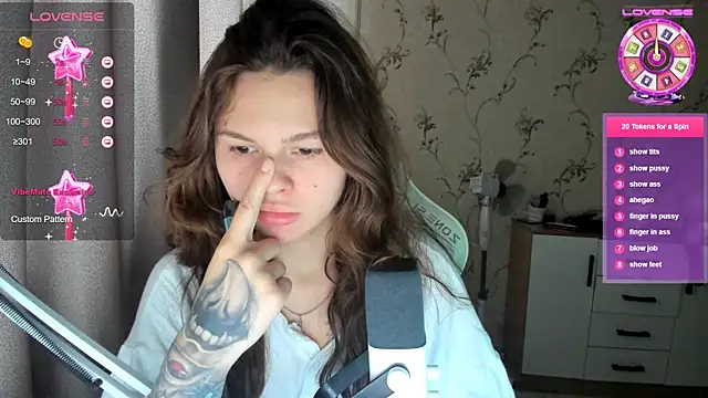 yourdreamm  online show from September 25, 2025, 8:07 am