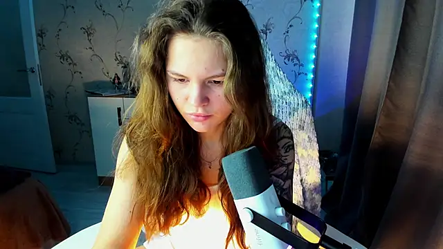 yourdreamm  online show from November 11, 2025, 7:41 am