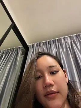 Snapshot of cherrycuteasian chatting on May 13, 2026, 12:35 pm cherrycuteasian online show from May 13, 2026, 12:35 pm