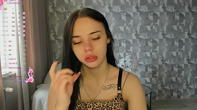 Snapshot of Kseni_a chatting on April 21, 2026, 6:52 am Kseni a online show from April 21, 2026, 6:52 am