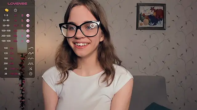 Snapshot of JoanBaggott chatting on October 21, 2025, 8:53 pm JoanBaggott online show from October 21, 2025, 8:53 pm