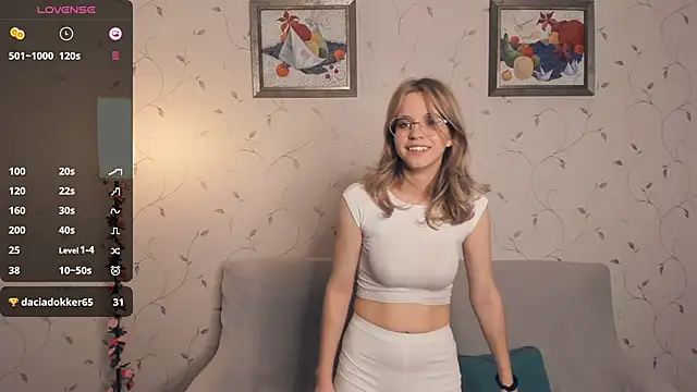 JoanBaggott online show from November 19, 2025, 8:09 pm