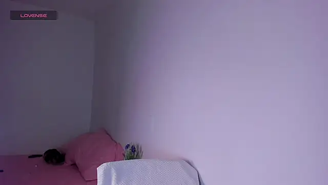 latingabby online show from March 27, 2026, 3:23 am