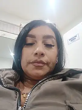 Snapshot of Naomi_Braunx chatting on July 4, 2026, 11:38 am Naomi Braunx online show from July 4, 2026, 11:38 am