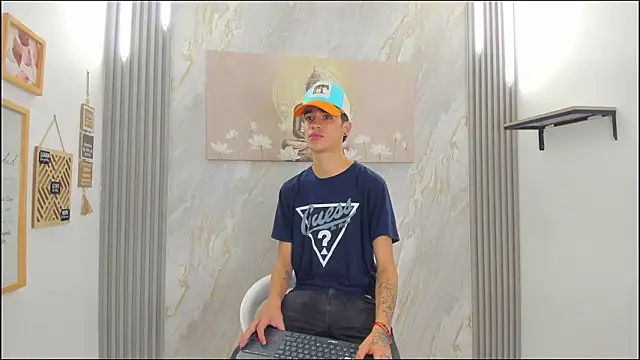 TWINKS BOYS1 online show from January 17, 2026, 7:39 pm