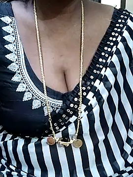 Snapshot of shobini chatting on October 21, 2025, 3:46 pm shobini online show from October 21, 2025, 3:46 pm