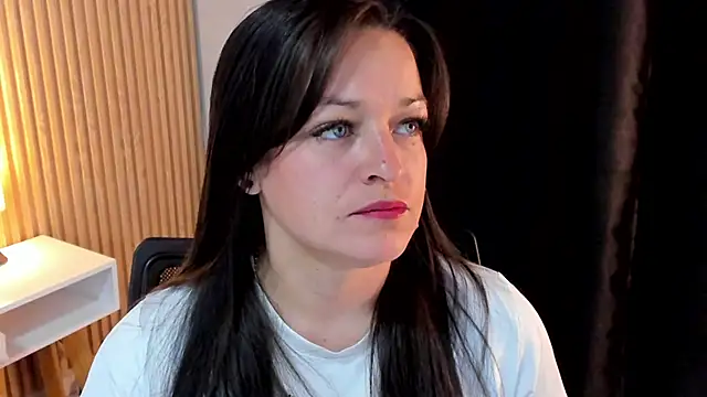 Snapshot of 4ngel_greey chatting on October 3, 2025, 9:23 pm 4ngel greey online show from October 3, 2025, 9:23 pm