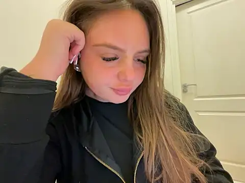 Teasing teen online show from September 12, 2025, 11:37 pm