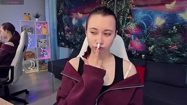 ClaraParks online show from September 23, 2025, 6:00 pm