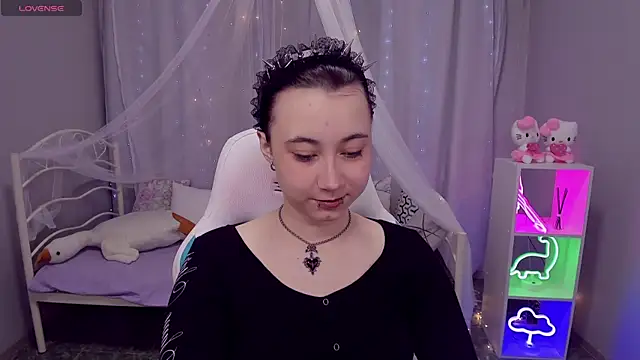 ClaraParks online show from April 24, 2026, 7:16 pm