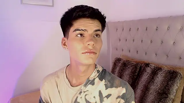 Dulcey  online show from October 5, 2025, 12:20 am