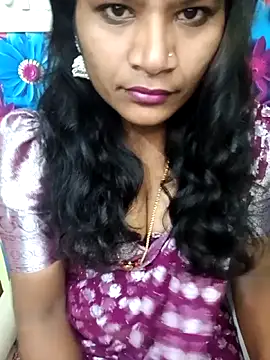Snapshot of Dharshini_7 chatting on October 23, 2025, 5:55 pm Dharshini 7 online show from October 23, 2025, 5:55 pm