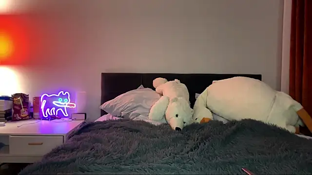 Snapshot of milastretch chatting on October 9, 2025, 9:35 pm milastretch online show from October 9, 2025, 9:35 pm