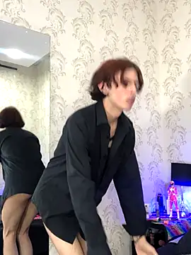 danny rios20 online show from September 12, 2025, 4:23 am