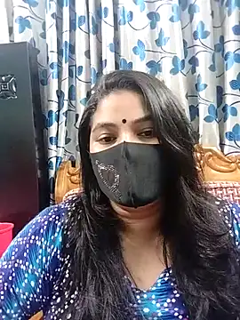 Snapshot of Sofia-0 chatting on October 4, 2025, 6:39 pm Sofia-0 online show from October 4, 2025, 6:39 pm