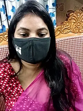 Snapshot of Sofia-0 chatting on November 1, 2025, 6:43 pm Sofia-0 online show from November 1, 2025, 6:43 pm