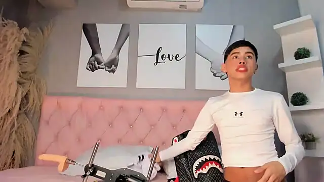 Snapshot of Jim_twink chatting on September 19, 2025, 2:13 am Jim twink online show from September 19, 2025, 2:13 am