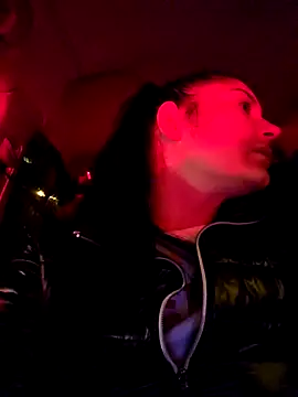 SaraViss20 online show from January 14, 2026, 6:24 pm