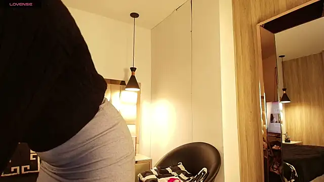 Snapshot of VidiaStons chatting on March 6, 2026, 8:05 pm VidiaStons online show from March 6, 2026, 8:05 pm