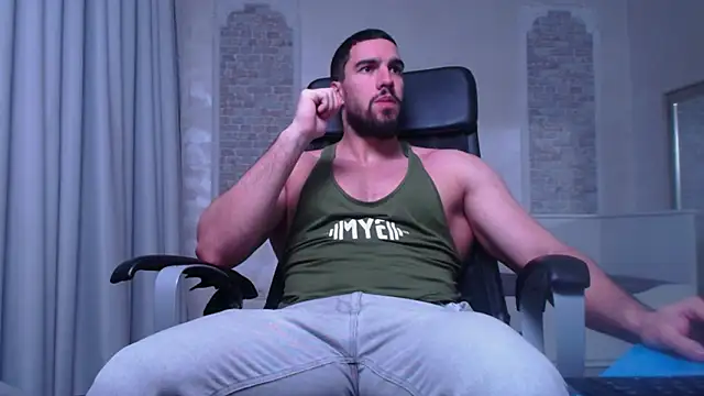 IvanHydee online show from October 4, 2025, 4:32 am