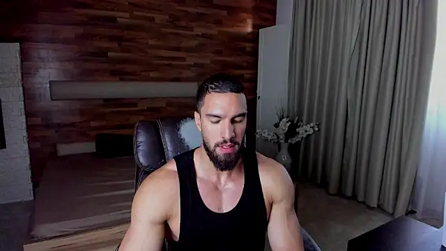 IvanHydee online show from August 3, 2026, 4:33 am