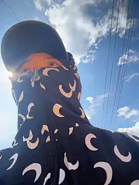 NinaChu online show from October 21, 2025, 4:35 am