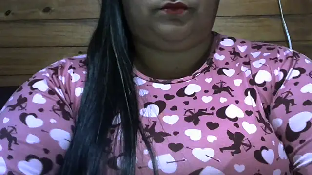 MARRENTINHA34 online show from May 23, 2026, 1:48 pm