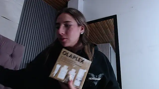 Snapshot of Bonnali_lune chatting on February 25, 2026, 10:30 pm Bonnali lune online show from February 25, 2026, 10:30 pm