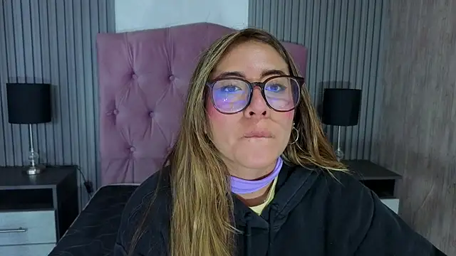 Snapshot of Bonnali_lune chatting on March 21, 2026, 9:51 pm Bonnali lune online show from March 21, 2026, 9:51 pm