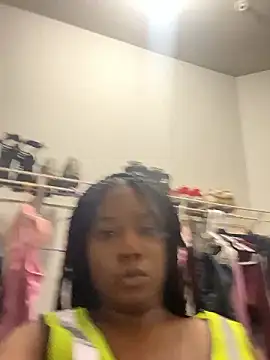 MsSuperWettt online show from September 25, 2025, 9:13 am