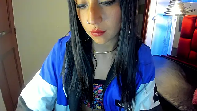 Snapshot of Sheilly_brown chatting on September 14, 2025, 4:28 pm Sheilly brown online show from September 14, 2025, 4:28 pm