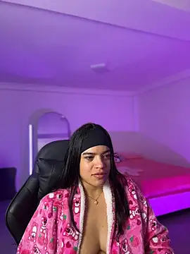 Snapshot of JuanitaMore01 chatting on June 8, 2026, 1:28 am JuanitaMore01 online show from June 8, 2026, 1:28 am