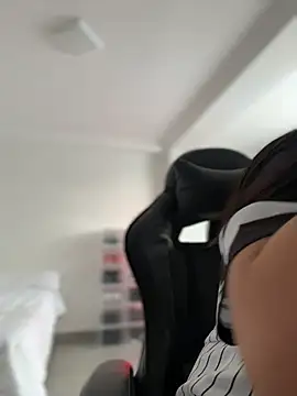JuanitaMore01 online show from June 29, 2026, 8:53 pm