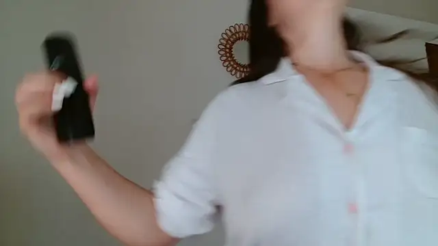 Snapshot of liloush__ chatting on September 27, 2025, 11:37 am liloush   online show from September 27, 2025, 11:37 am